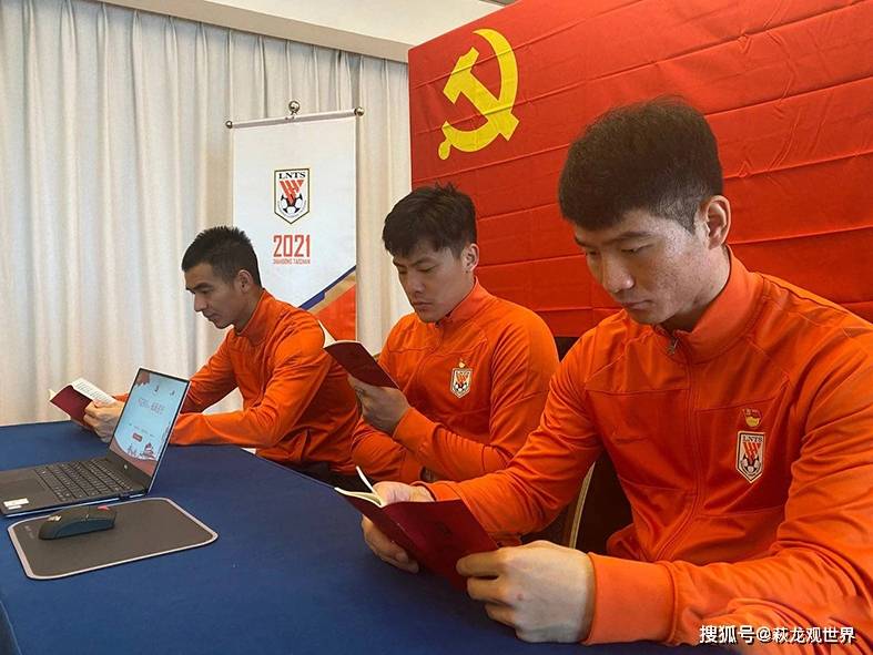 乐动体育下载 -包含羽毛球夜战：蓬莱天虎队读秒扳平西城霹雳队，主帅临场妙招快速转换撕裂防线的词条