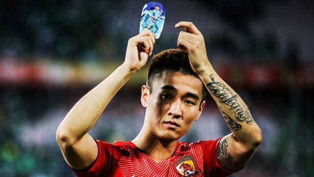 中超冲刺阶段走向成谜;桑托斯回应争议;引发热议;细节决定成败的简单介绍 中超冲刺阶段走向成谜;桑托斯回应争议;引发热议;细节决定成败的简单介绍