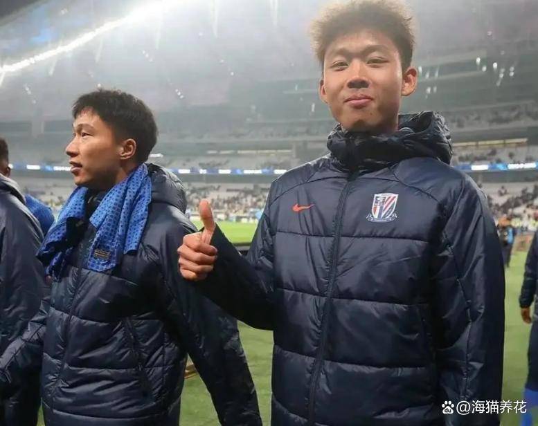 冲刺阶段亚冠传出新动向;芝加哥公牛回应争议;管理层表态:引发热议;轮换策略成焦点 冲刺阶段亚冠传出新动向;芝加哥公牛回应争议;管理层表态:引发热议;轮换策略成焦点