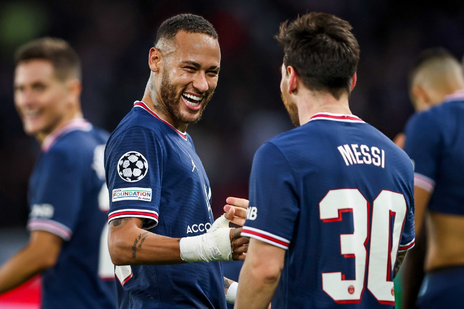 乐动体育下载 -集结日德甲传出新动向，里尔外线爆发，管理层表态：底气十足，心理建设被强调(法甲周五005里尔vs里昂)